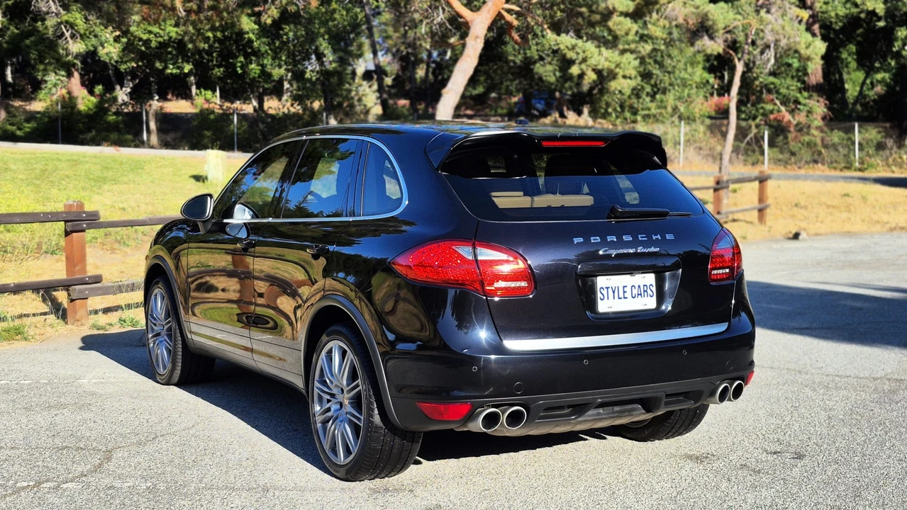 2012 Porsche 958 Cayenne Turbo - Image 12 of 31