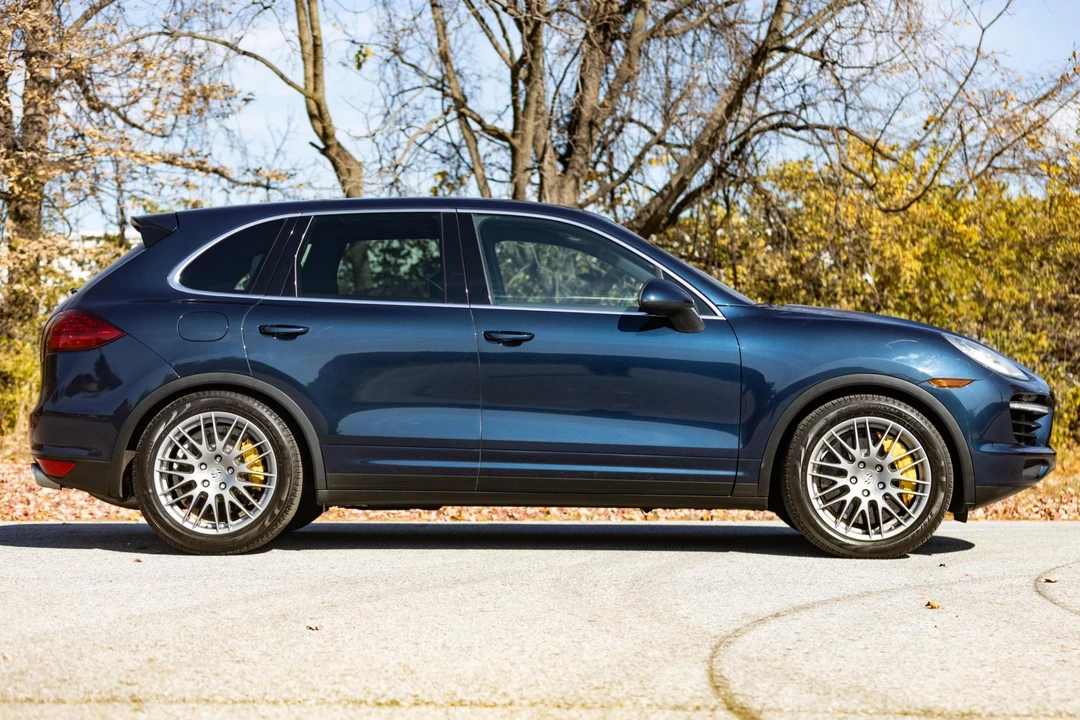 2012 Porsche 958 Cayenne Turbo - Image 3 of 31