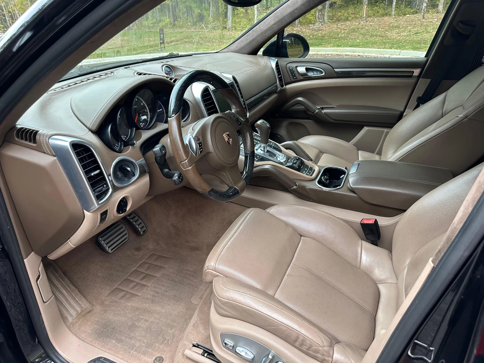 2012 Porsche 958 Cayenne Turbo - Image 29 of 31