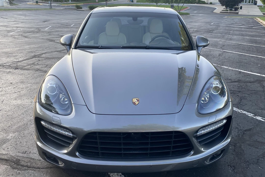 2012 Porsche 958 Cayenne Turbo - Image 2 of 17