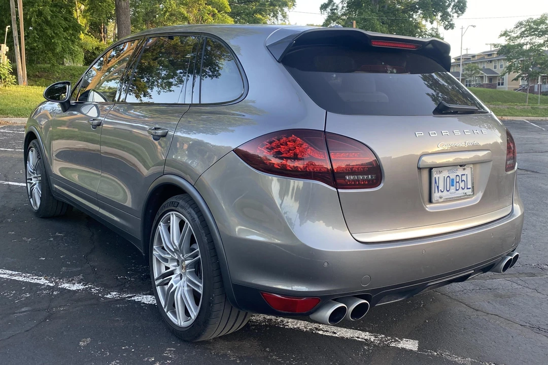 2012 Porsche 958 Cayenne Turbo - Image 4 of 17