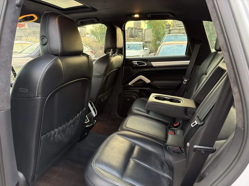 2012 Porsche 958 Cayenne Turbo - Image 12 of 24