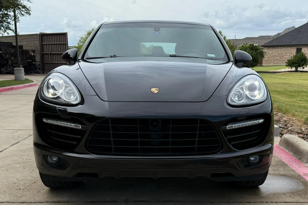 2012 Porsche 958 Cayenne Turbo - Image 2 of 31