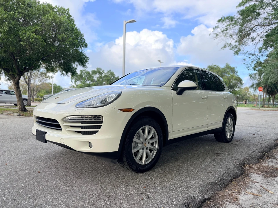 2012 Porsche 958 Cayenne - Image 11 of 31