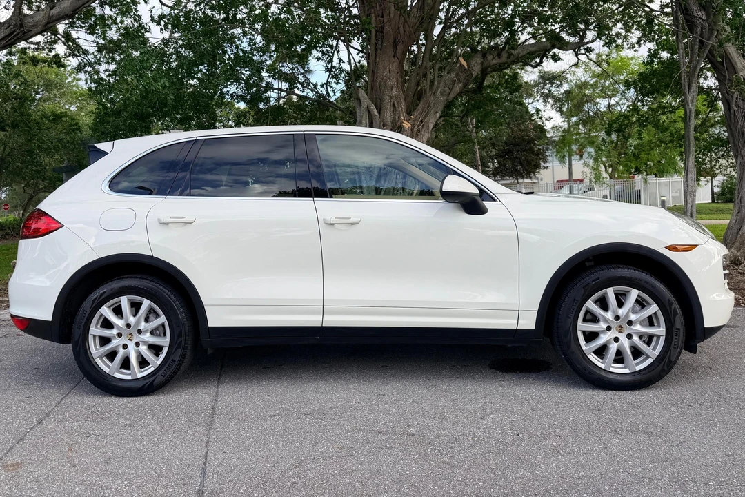 2012 Porsche 958 Cayenne - Image 3 of 31