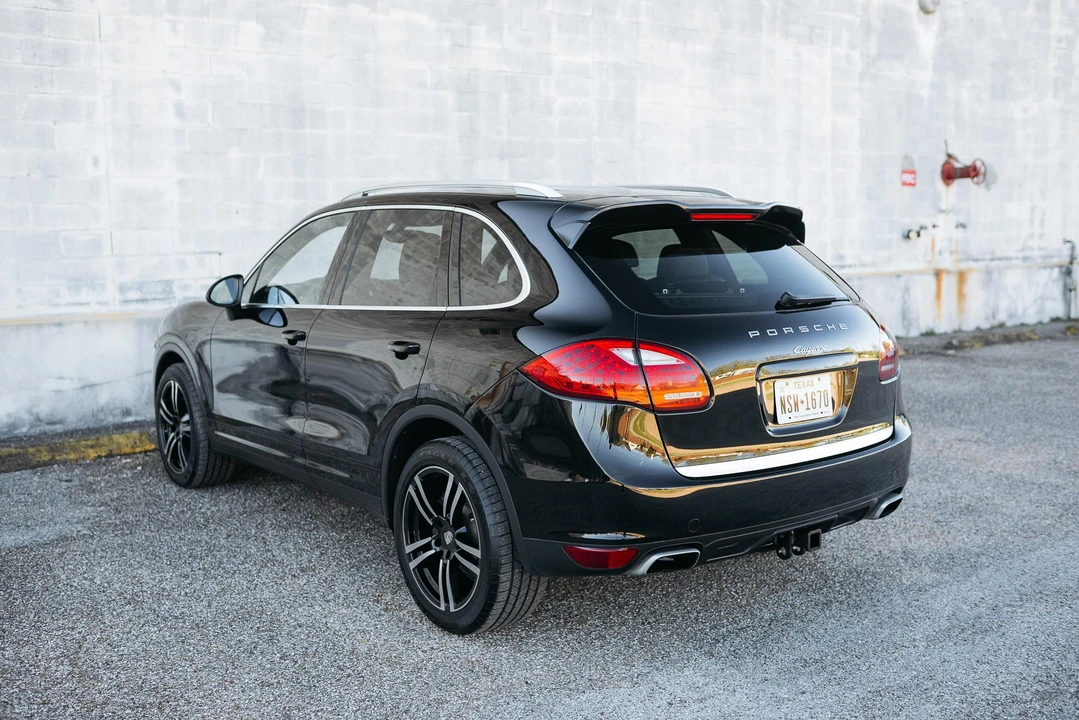2012 Porsche 958 Cayenne - Image 25 of 31