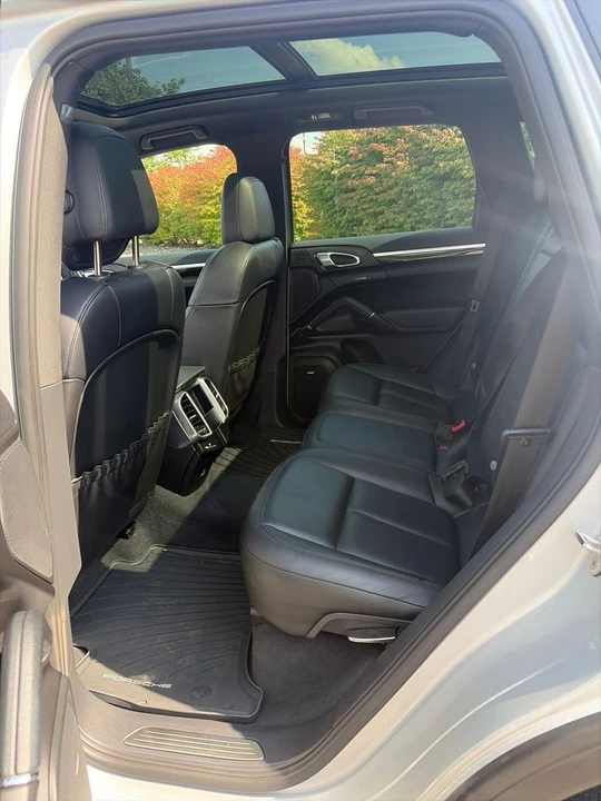 2012 Porsche 958 Cayenne - Image 14 of 19