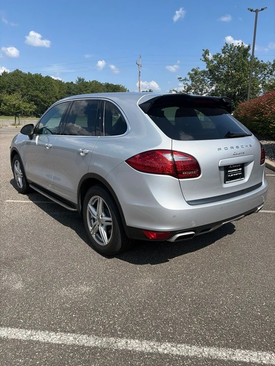 2012 Porsche 958 Cayenne - Image 8 of 19