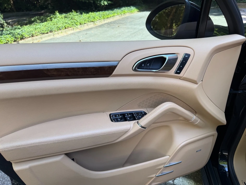 2012 Porsche 958 Cayenne - Image 21 of 31