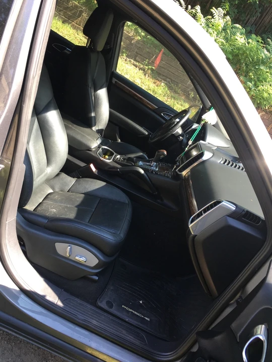 2012 Porsche 958 Cayenne - Image 8 of 20