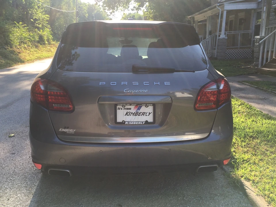 2012 Porsche 958 Cayenne - Image 2 of 20