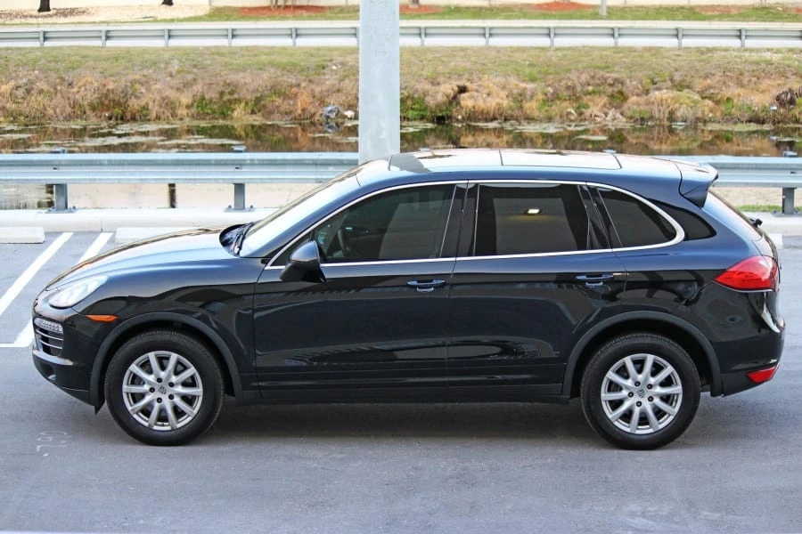 2012 Porsche 958 Cayenne - Image 2 of 9
