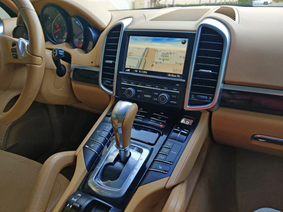 2012 Porsche 958 Cayenne - Image 5 of 9