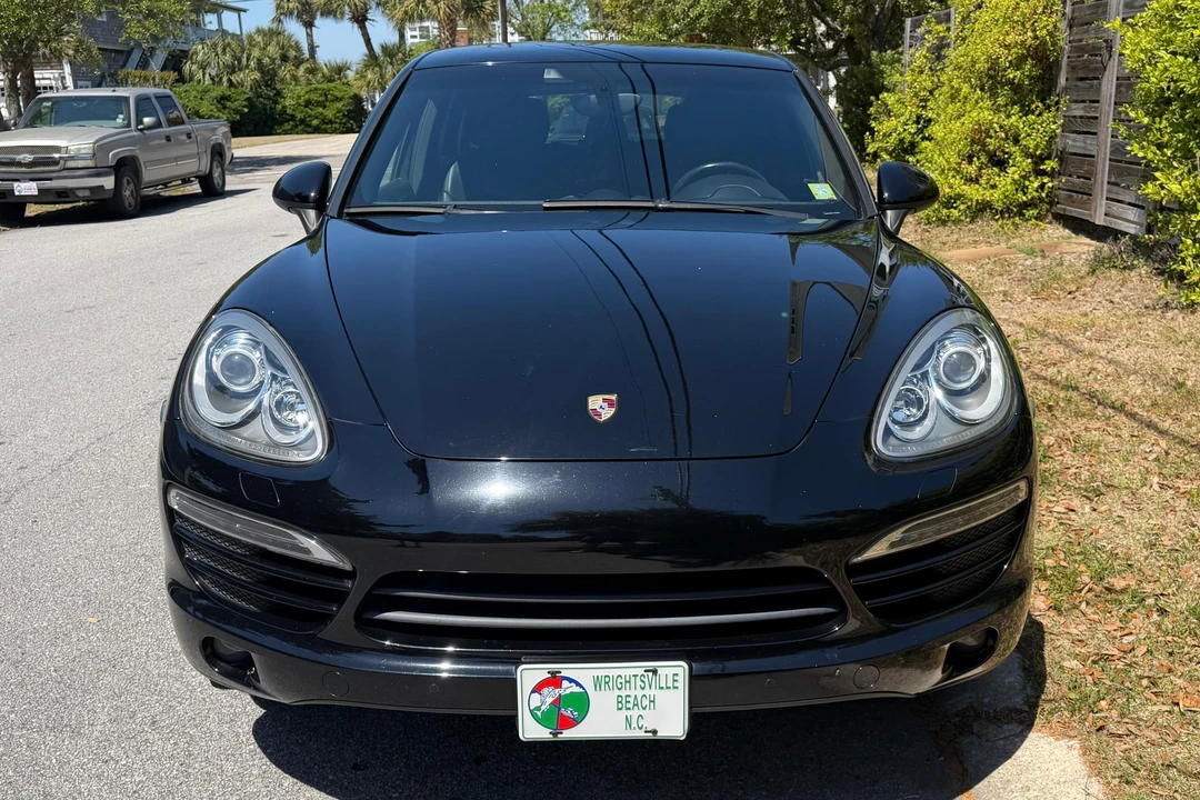 2012 Porsche 958 Cayenne - Image 2 of 31