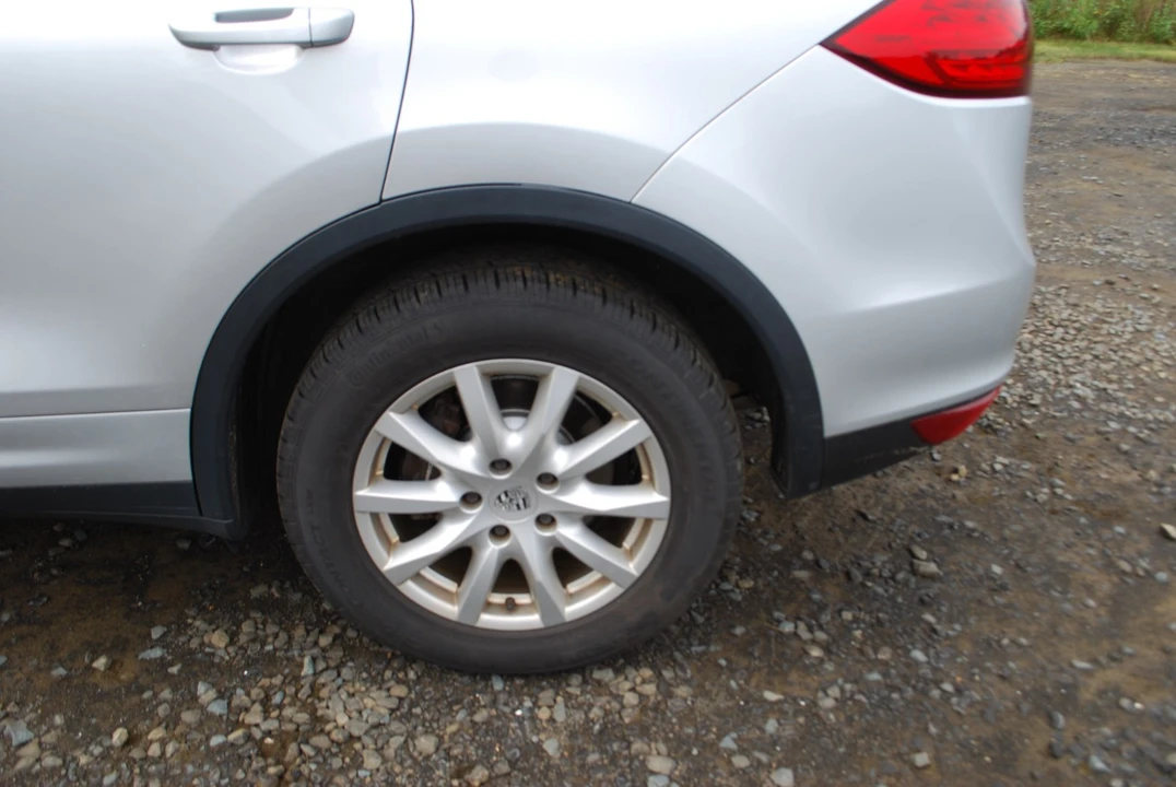 2012 Porsche 958 Cayenne - Image 16 of 21