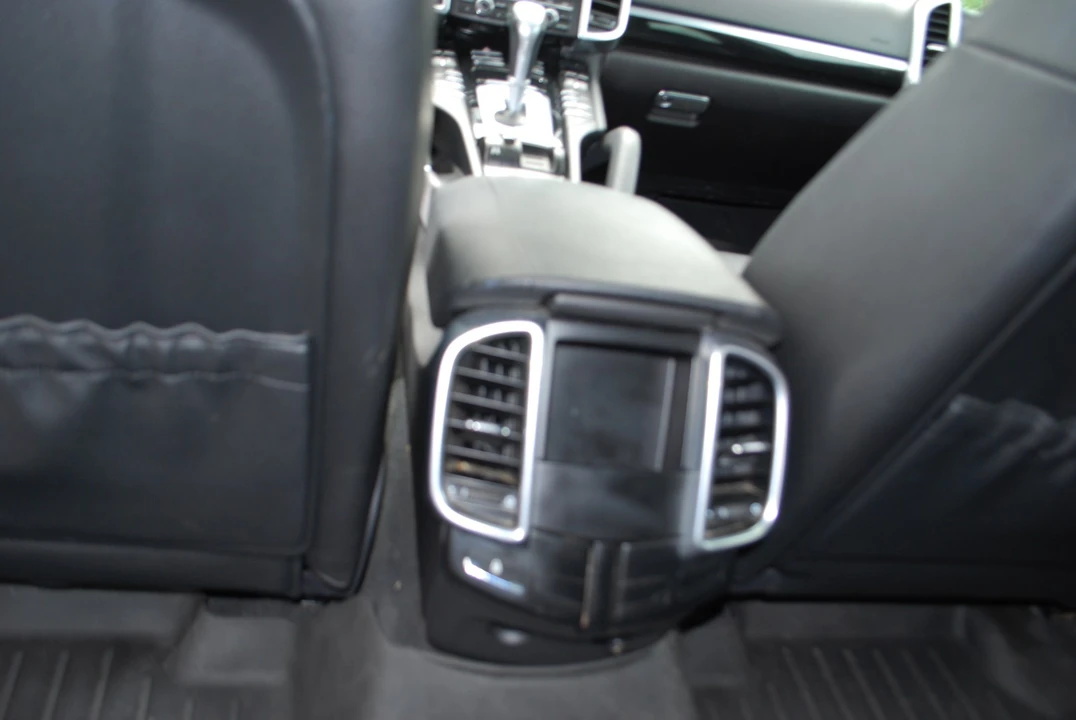 2012 Porsche 958 Cayenne - Image 10 of 21