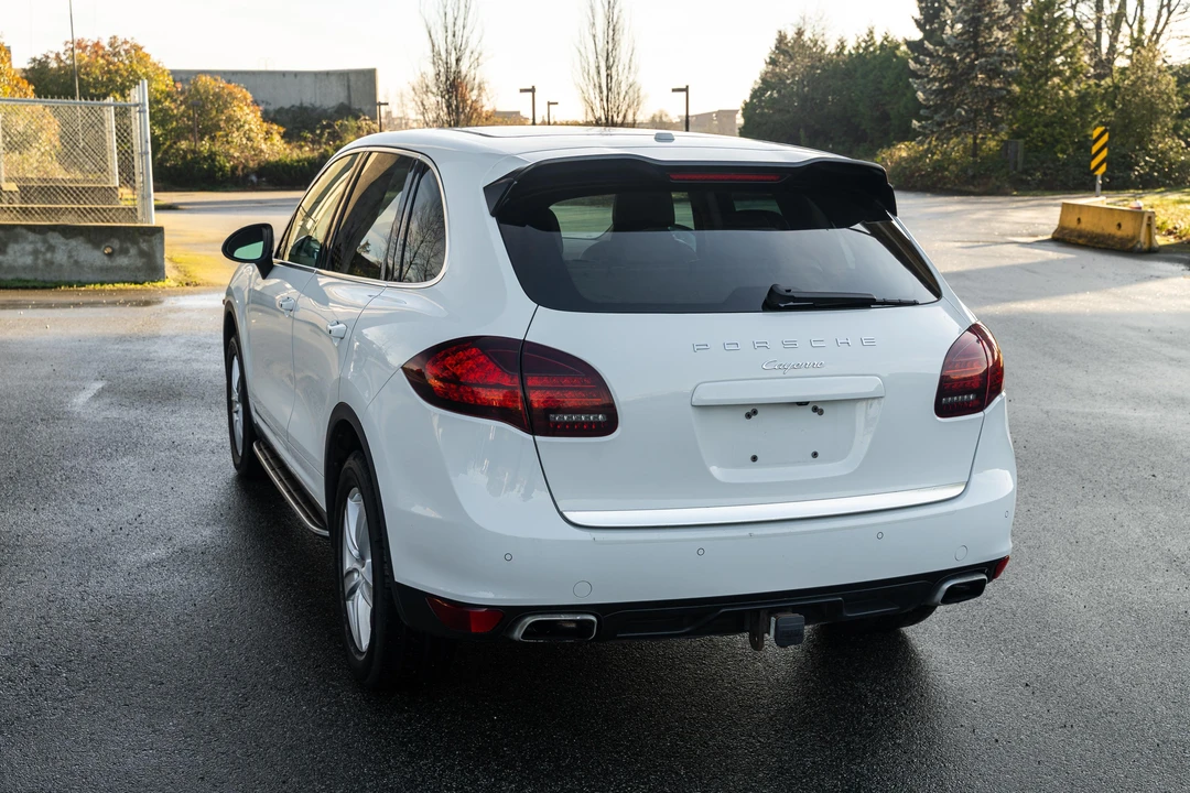 2012 Porsche 958 Cayenne - Image 18 of 31