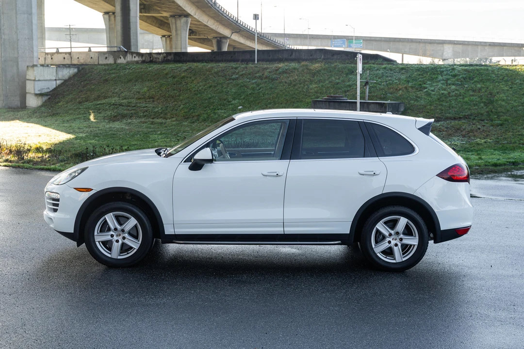 2012 Porsche 958 Cayenne - Image 12 of 31