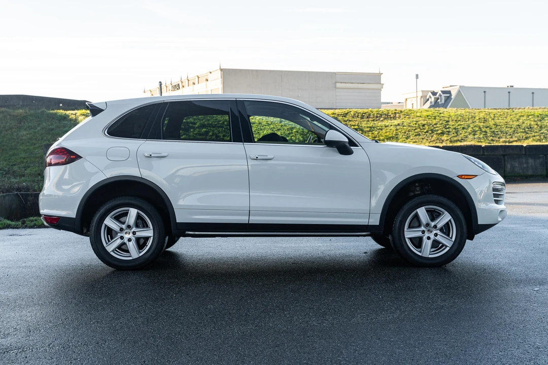 2012 Porsche 958 Cayenne - Image 30 of 31