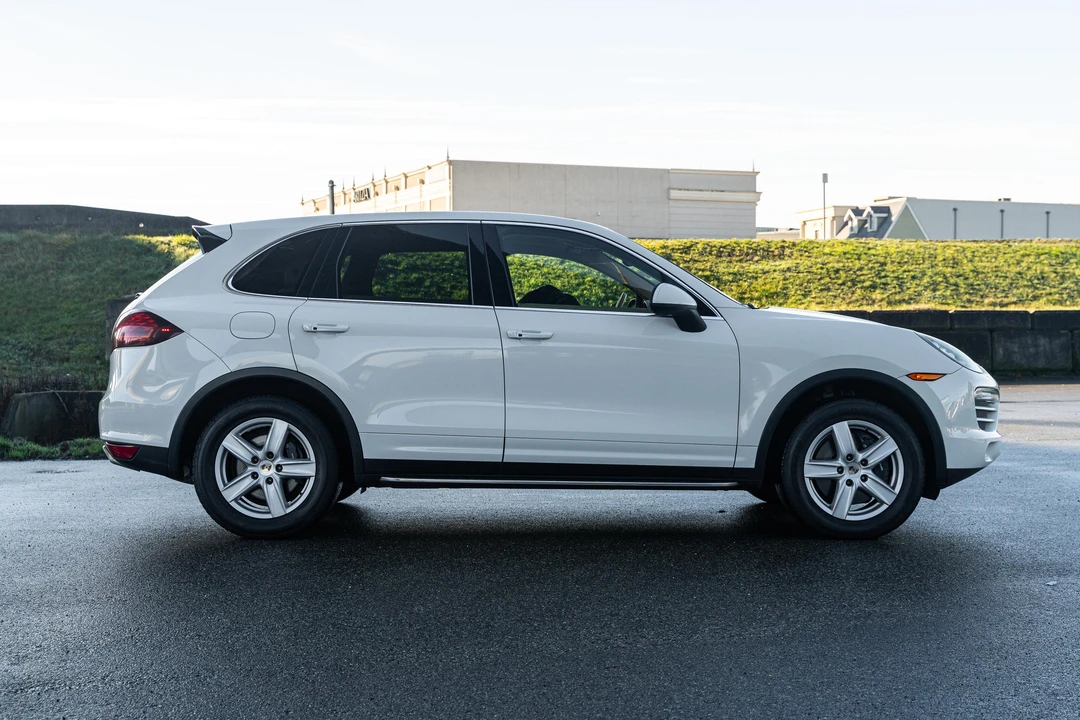 2012 Porsche 958 Cayenne - Image 28 of 31