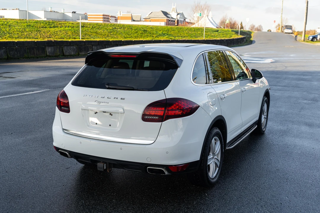 2012 Porsche 958 Cayenne - Image 21 of 31
