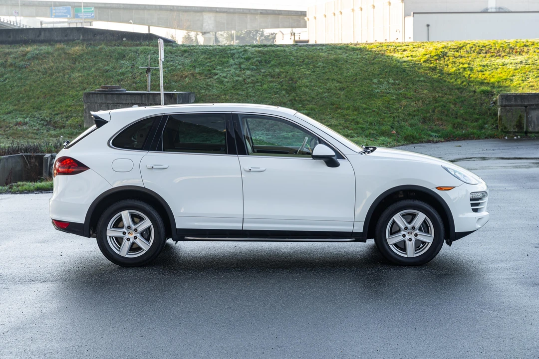 2012 Porsche 958 Cayenne - Image 25 of 31