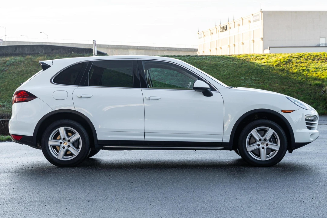 2012 Porsche 958 Cayenne - Image 3 of 31