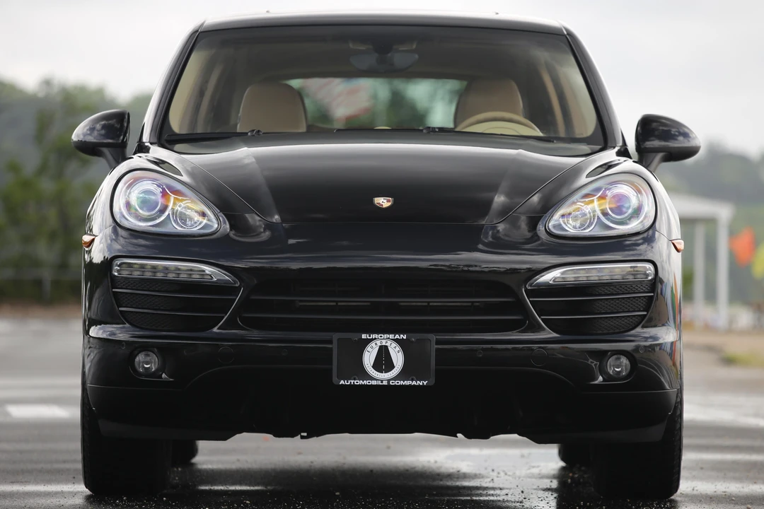 2012 Porsche 958 Cayenne - Image 2 of 31