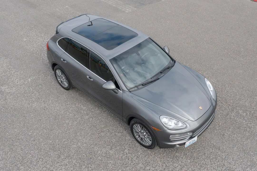 2012 Porsche 958 Cayenne - Image 14 of 31