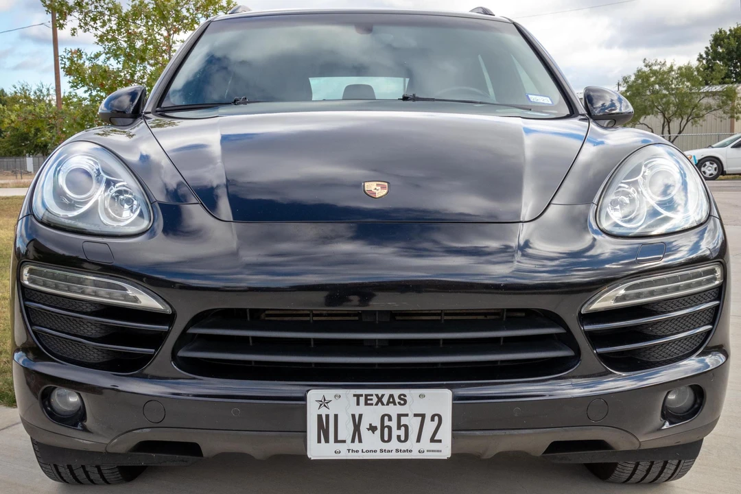 2012 Porsche 958 Cayenne - Image 2 of 31