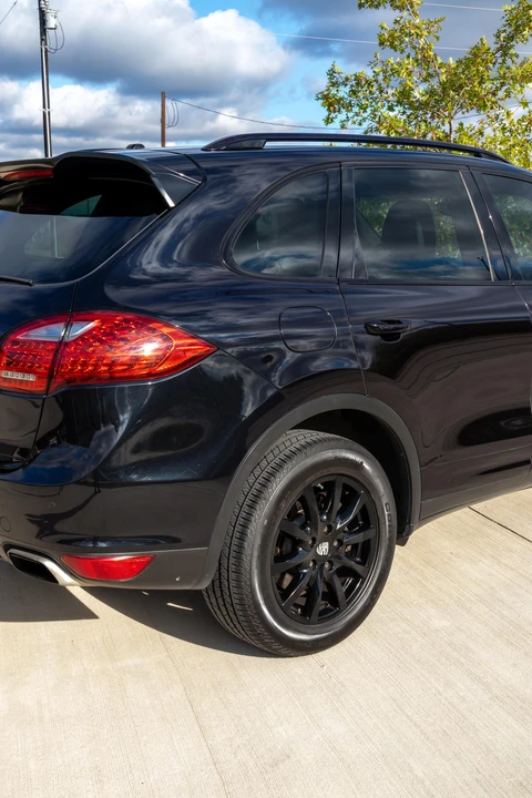 2012 Porsche 958 Cayenne - Image 25 of 31