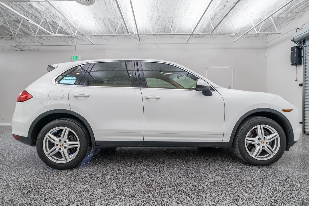 2012 Porsche 958 Cayenne - Image 14 of 31