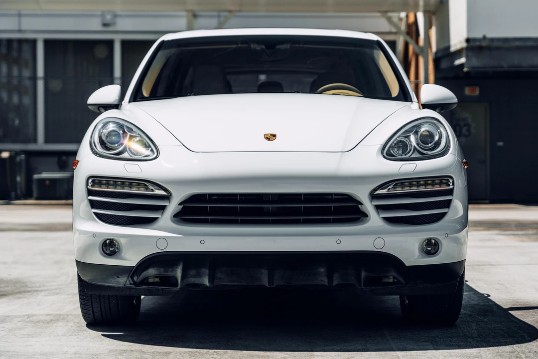 2012 Porsche 958 Cayenne - Image 2 of 31