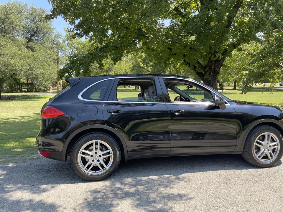 2012 Porsche 958 Cayenne - Image 30 of 31