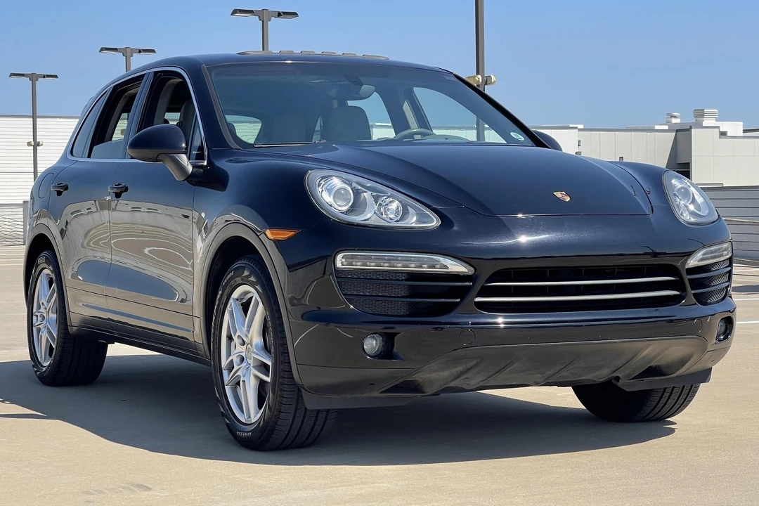 2012 Porsche 958 Cayenne - Image 2 of 31