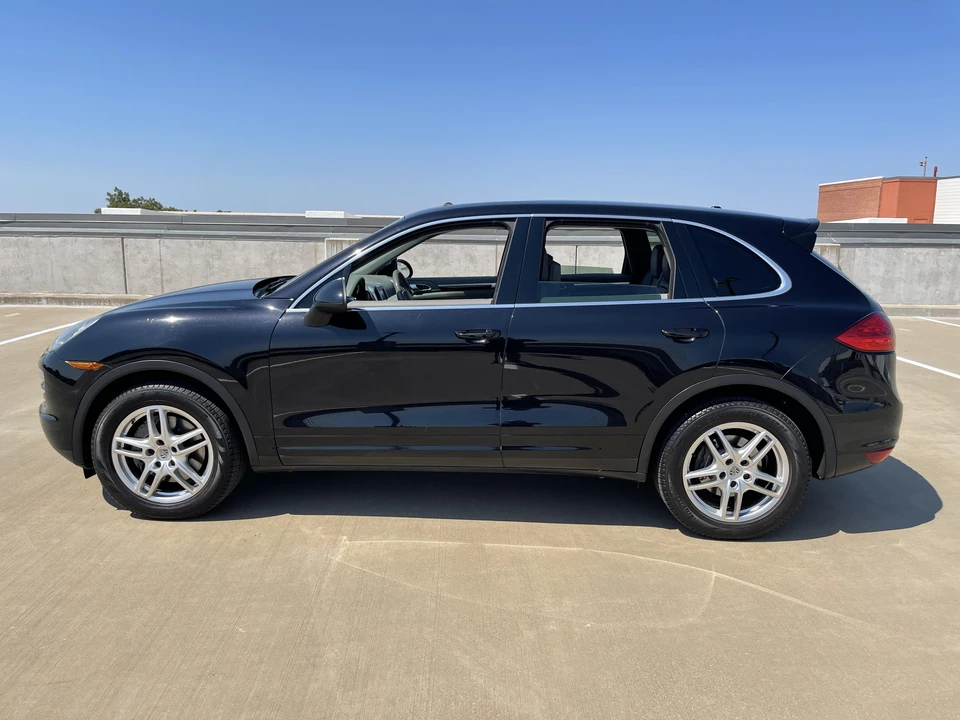 2012 Porsche 958 Cayenne - Image 10 of 31
