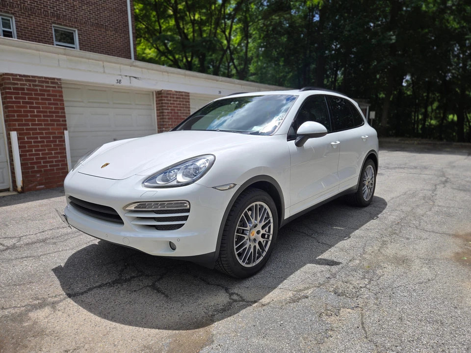 2012 Porsche 958 Cayenne - Image 9 of 31