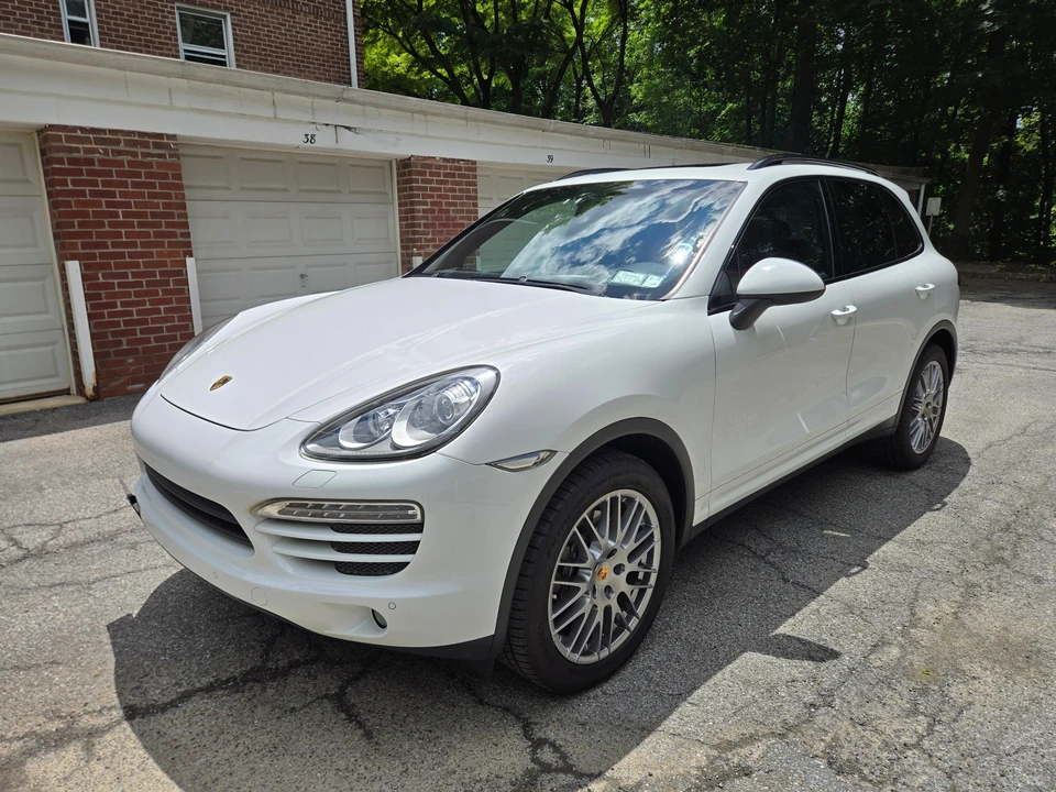 2012 Porsche 958 Cayenne - Image 10 of 31