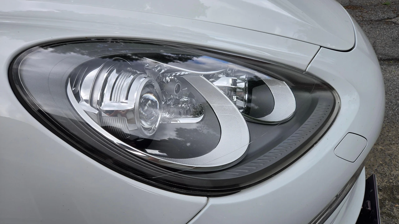 2012 Porsche 958 Cayenne - Image 29 of 31