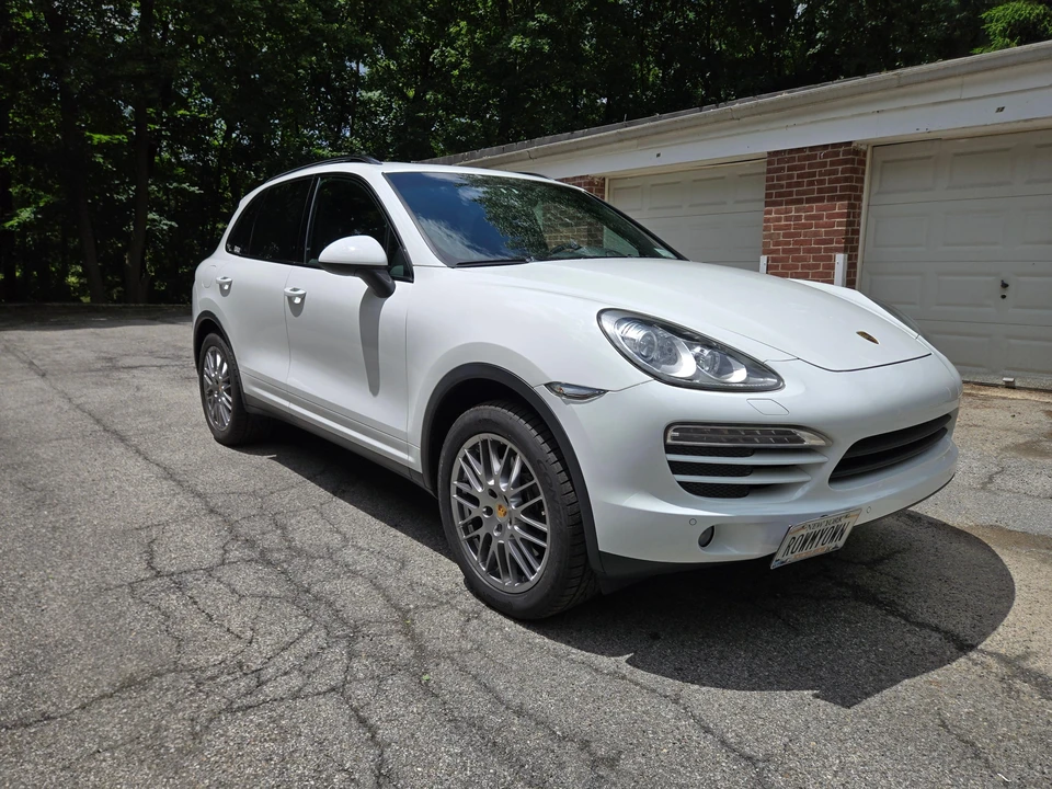 2012 Porsche 958 Cayenne - Image 25 of 31