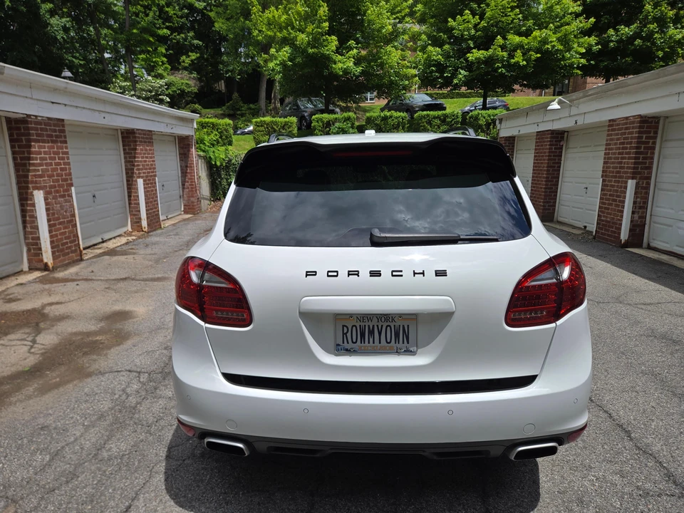 2012 Porsche 958 Cayenne - Image 16 of 31