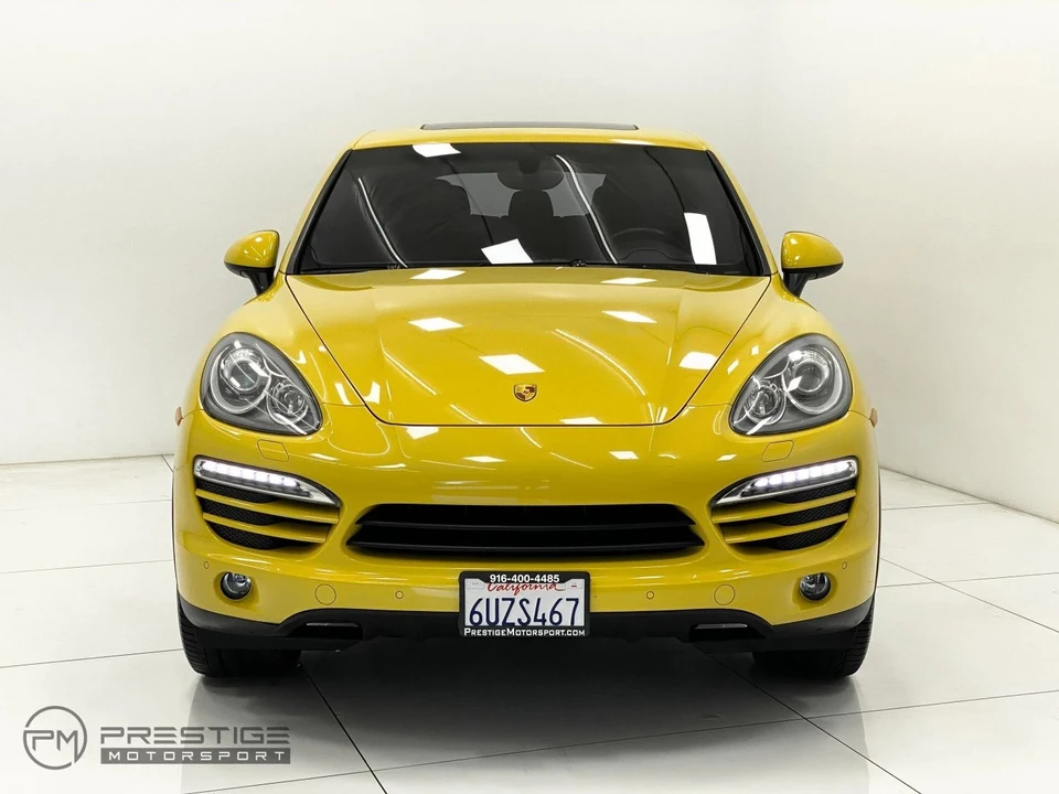 2012 Porsche 958 Cayenne - Image 2 of 12