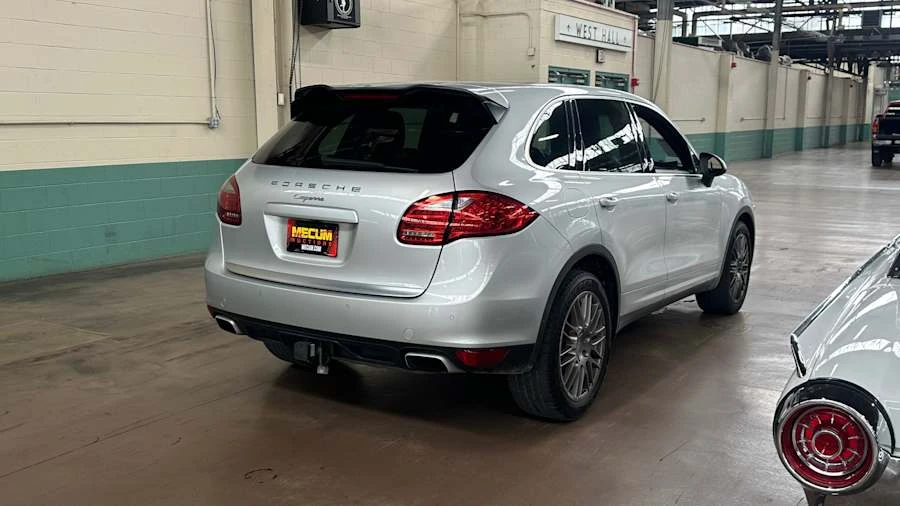 2012 Porsche 958 Cayenne - Image 2 of 7