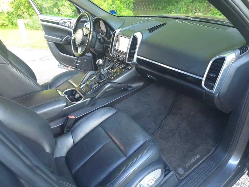 2012 Porsche 958 Cayenne - Image 30 of 31