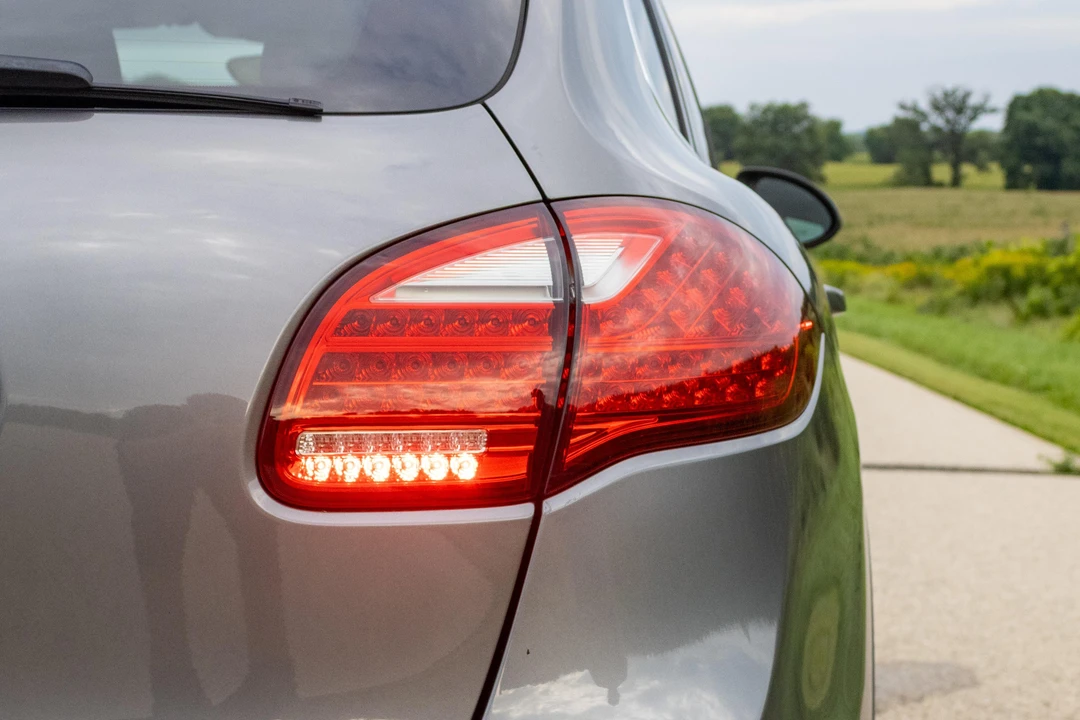 2012 Porsche 958 Cayenne - Image 25 of 31