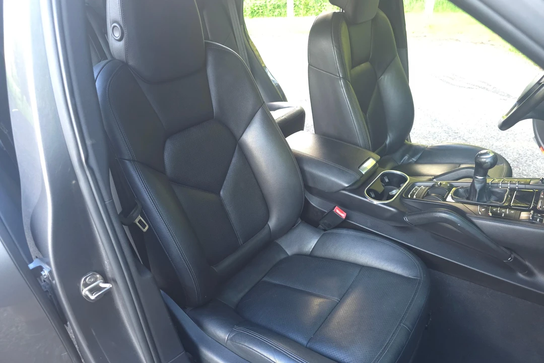 2012 Porsche 958 Cayenne - Image 22 of 31