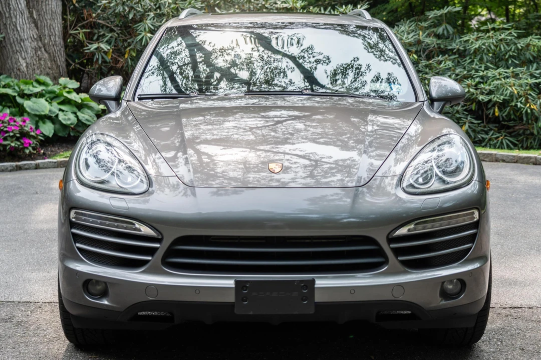 2012 Porsche 958 Cayenne - Image 2 of 31
