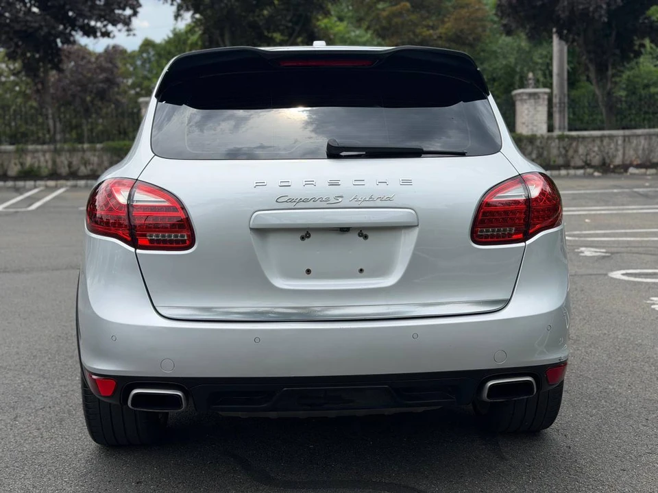 2012 Porsche 958 Cayenne - Image 2 of 13