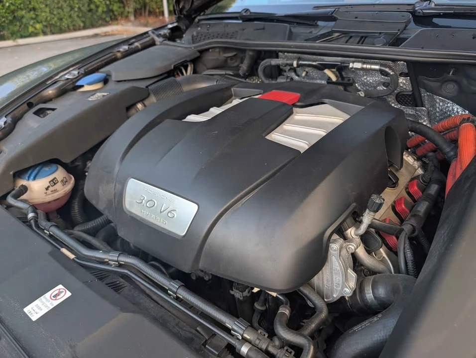 2012 Porsche 958 Cayenne - Image 13 of 15