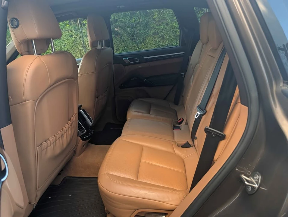 2012 Porsche 958 Cayenne - Image 14 of 15